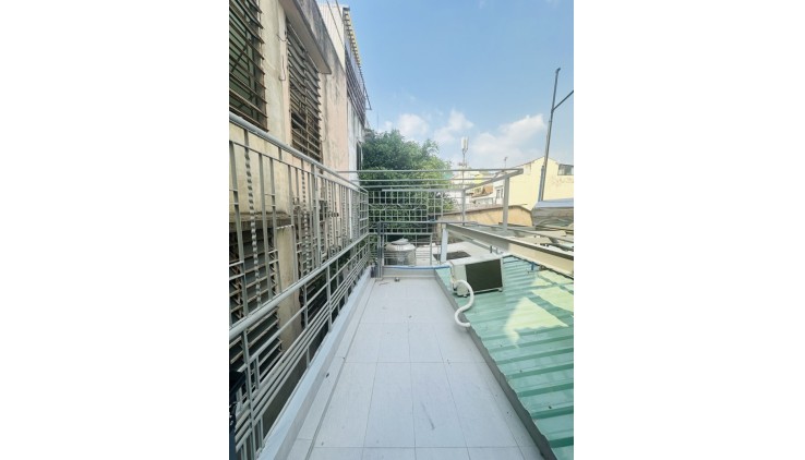BÁN NHÀ TÂN BÌNH HXH 45M2 2 TẦNG NGANG 4M NỞ HẬU SÁT MT ĐẸP DÂN TRÍ NGUYỄN TRỌNG TUYỂN 6.8 TỶ.